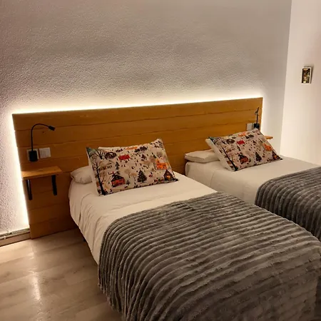 アパート La Pinada *